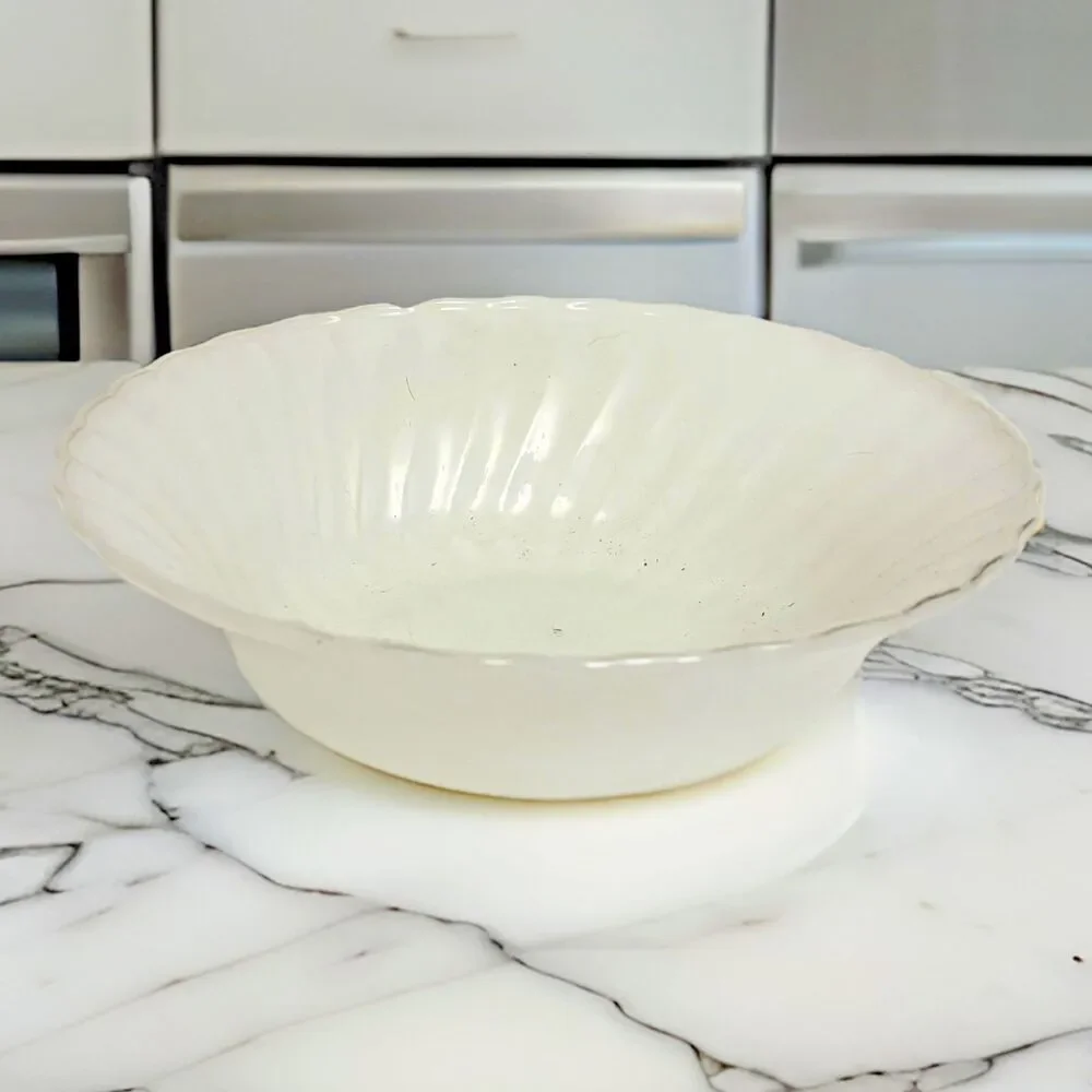 Vintage Anchor Hocking Milk Glass Bowl – 8 Inches – Classic White Glassware
